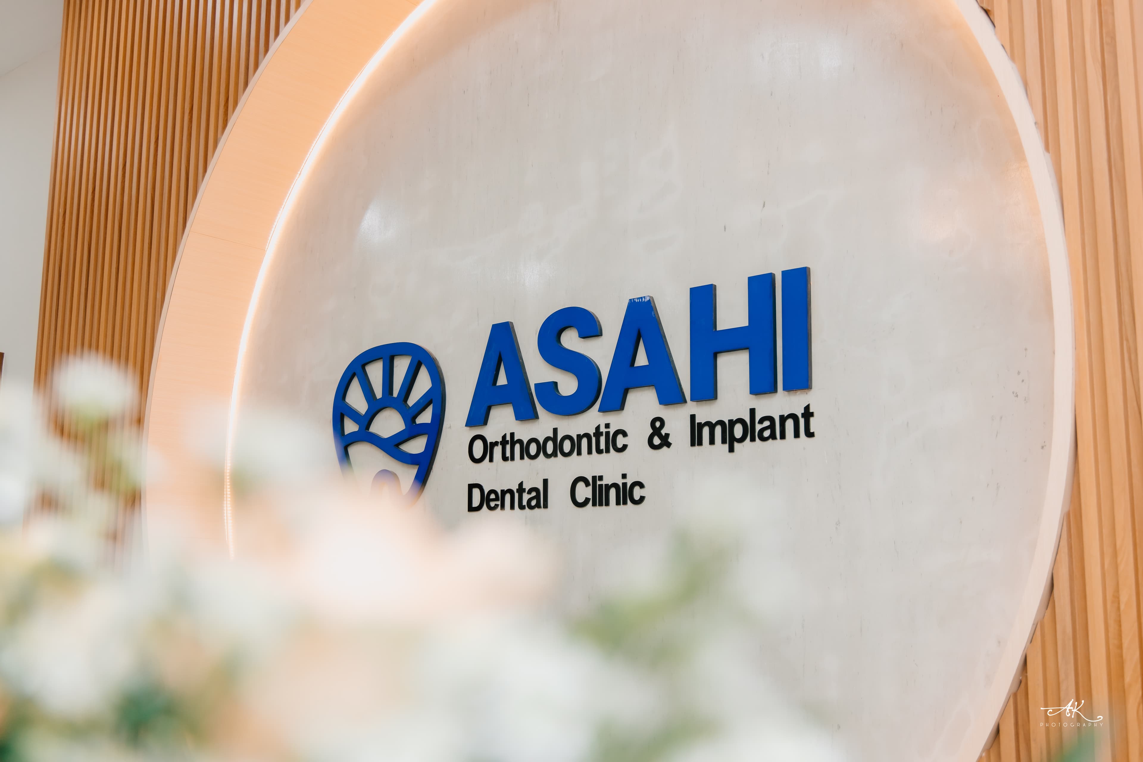 Asahi Dental Specialist Clinic hero slide 1